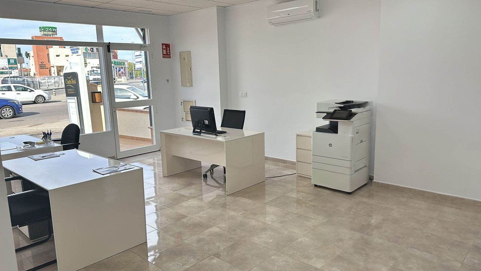 Oficina de agencia inmobiliaria: Zona de atención