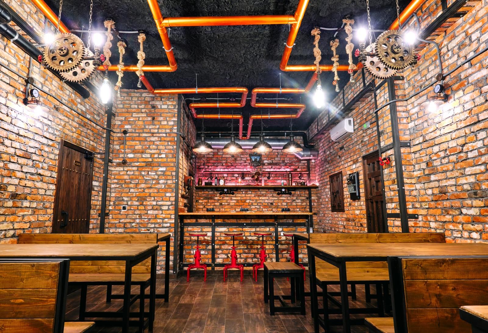 Bar-cafetería: Sala y barra